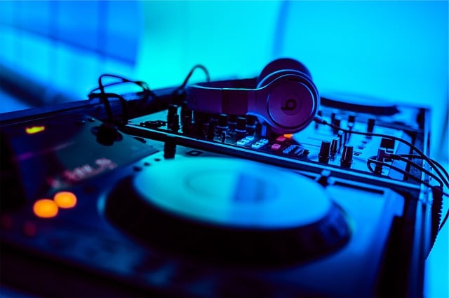 eskuvoi DJ velemenyek
