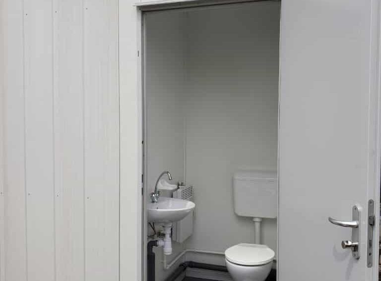 WC konténer